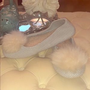 Women’s Ugg Pom Pom Slippers Size 8